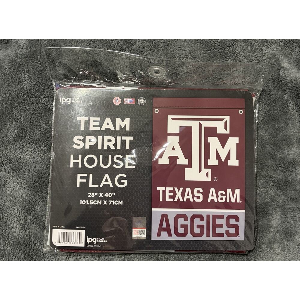 Texas A&M Aggies Team Spirit House Flag 28” x 40” NCAA IPG New